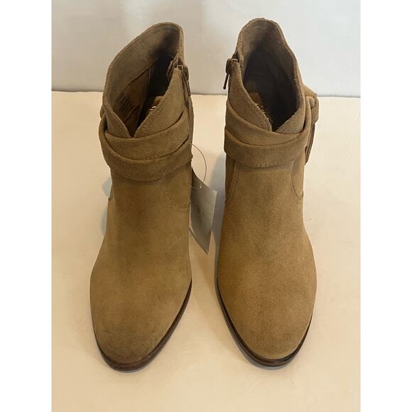 NWT Vince Camuto Fianna Tan Suede Tassel Heeled Ankle Boot‎ Size 10 - Picture 2 of 8
